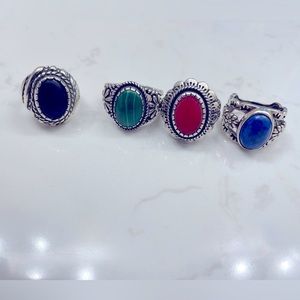 Set of 4 Caroline Pollack rings. 925 silver.